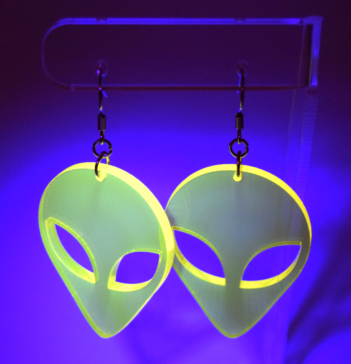 yellow alien earrings (glow in uv/blacklight)